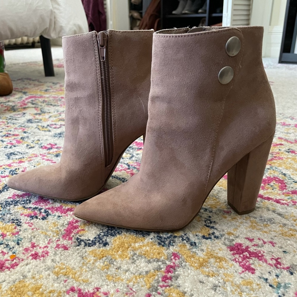 BCBG Taupe pointed toe booties